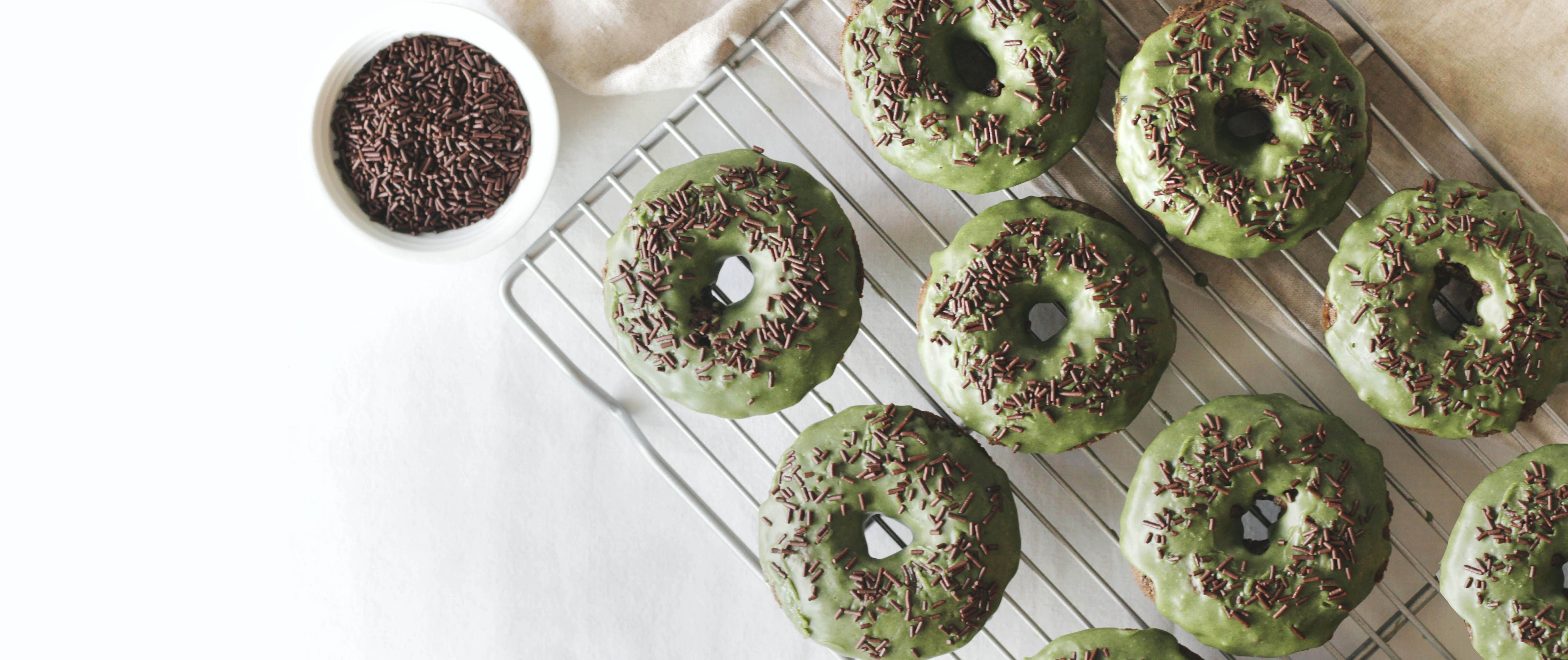 Baked chocolate donuts are a healthy and easy-to-make treat for cold winter days. 