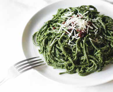 Chlorella Udon With Kale Pesto