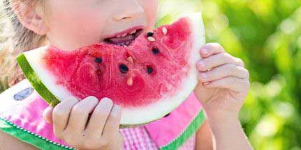 Children should be encouraged to eat different kinds of foods early 