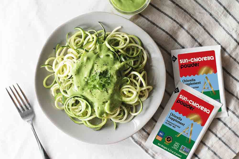 Zucchini Noodles with Chlorella Powder Zucchini Noodles with Chlorella Powder