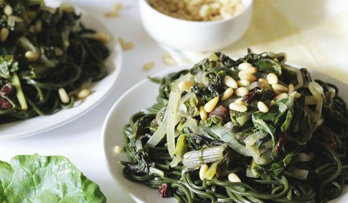 &quot;Eyemazing&quot; Chlorella Udon Noodles with Swiss Chard 