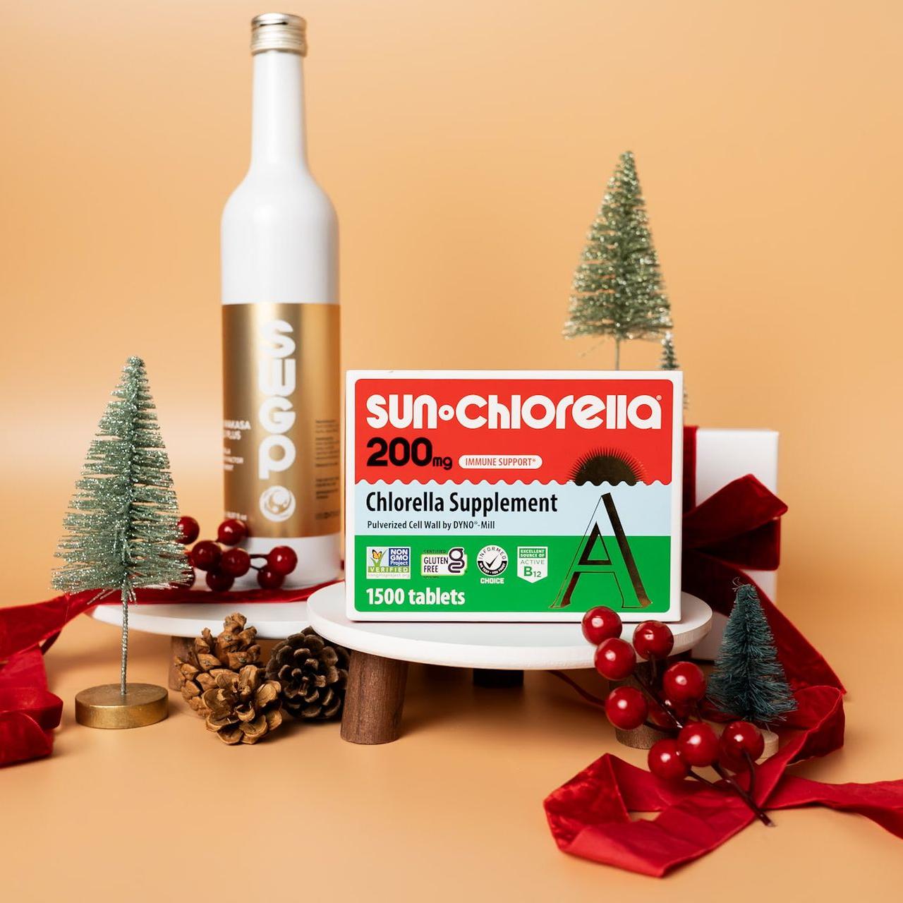 Immune Booster Holiday Deals: 1,500 Sun Chlorella 200mg Tablets Family Size Box and Sun Wakasa Gold Plus Chlorella Growth Factor Extract Bottle Bundle